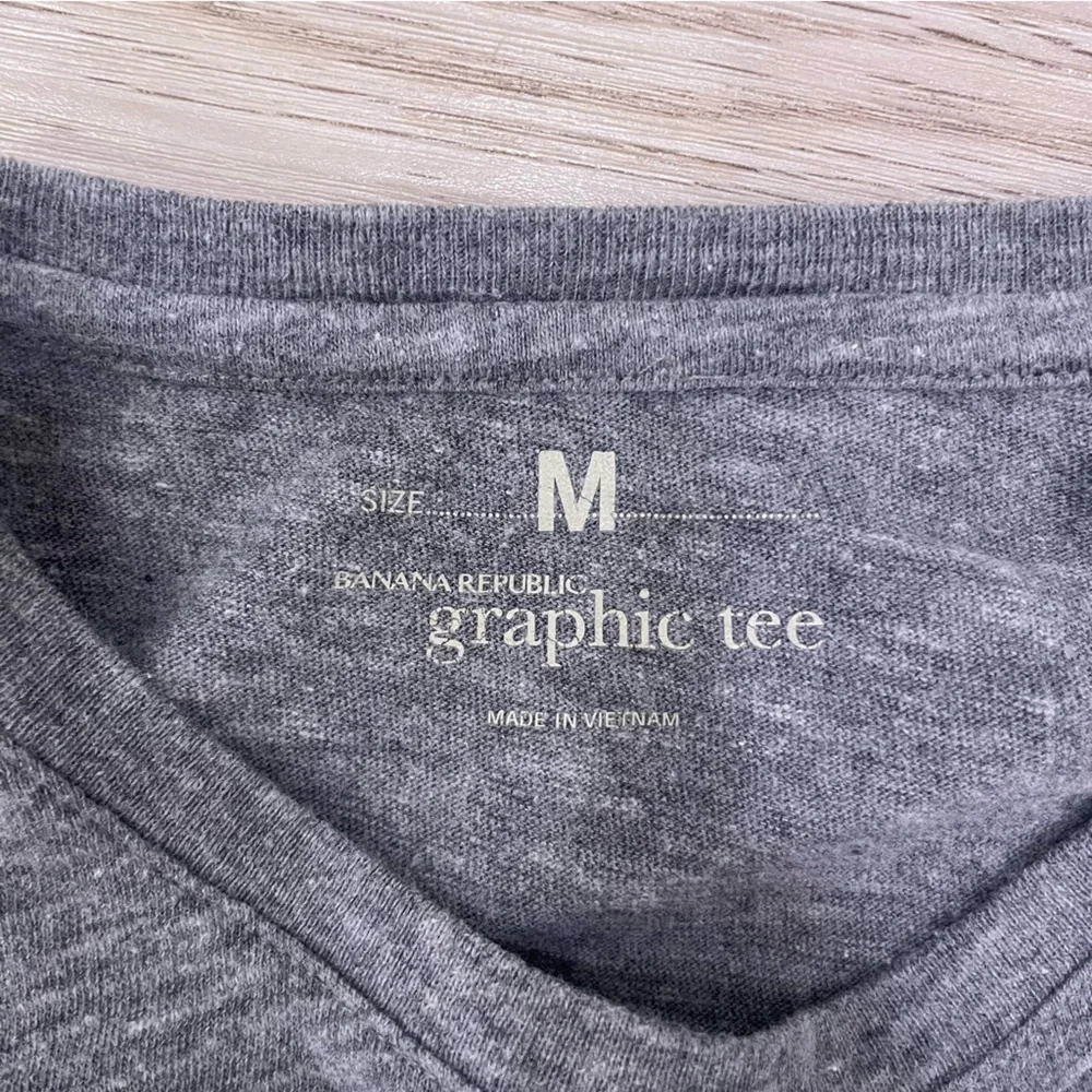 Men’s Banana Republic Graphic Tee